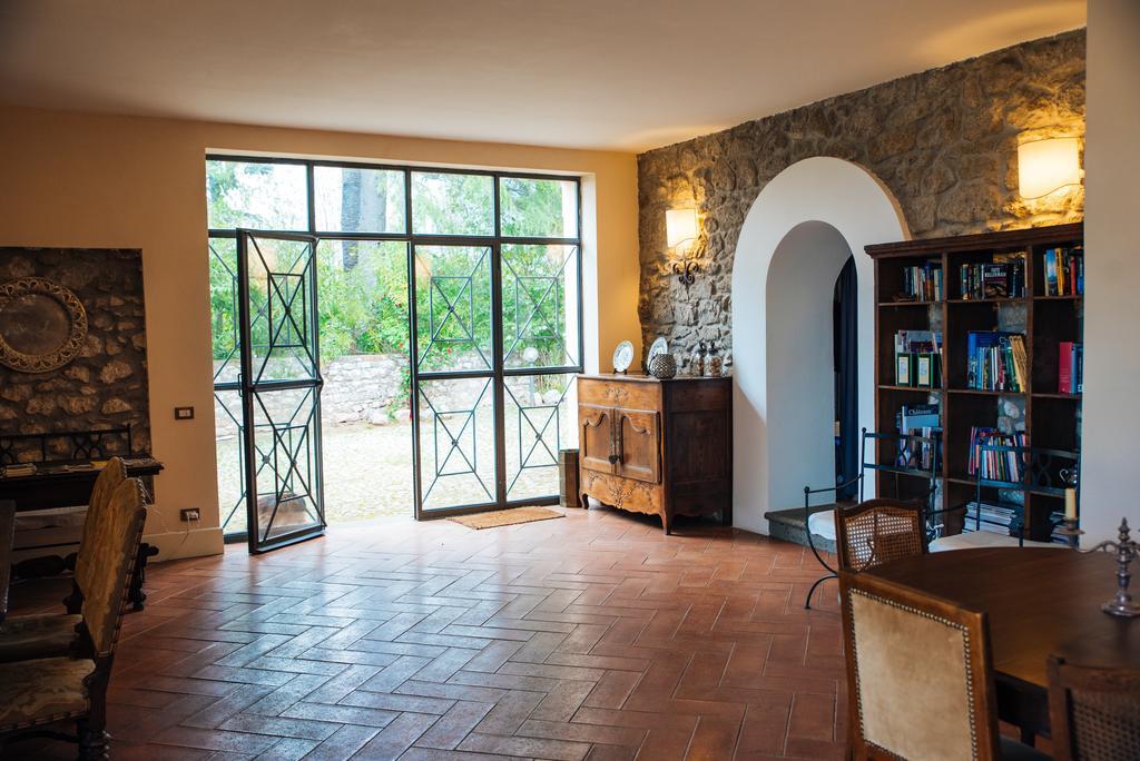 Agriturismo Castello Santa Margherita Cori Exterior foto